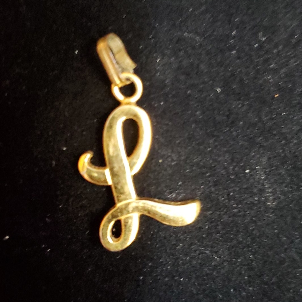 Gold letter L